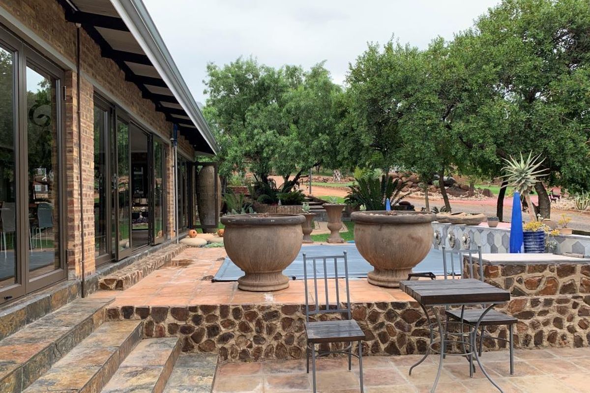 Rustic Charm Meets Modern Flexibility.............Kranspoort Vakansiedorp - Photo 3