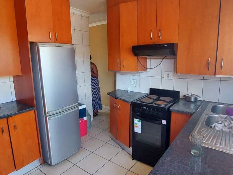 NEAT 2 BEDROOM WITH 2 OUTSIDE ROOMS IN LEACHVILLE - Photo 5