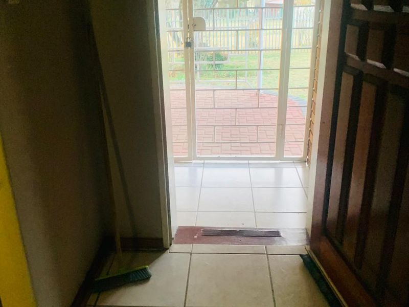 Lovely family house for sale in Deneysville - Photo 7