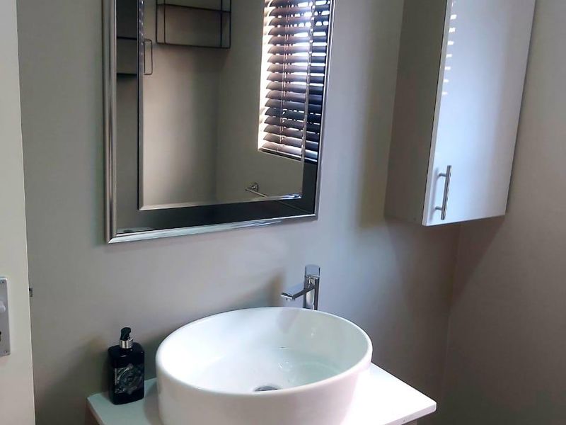 Modern 2-Bedroom Apartment in Secure Terra Nova Estate – Stylish, Low-Maintenance Living - Photo 6