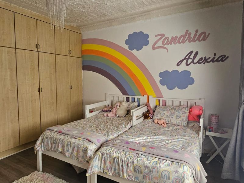 Stunning 3-Bedroom in Prime Location - Photo 8