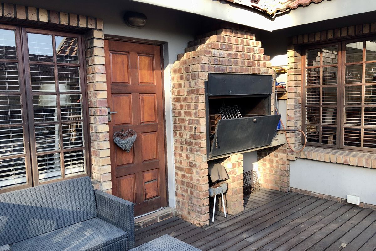 Freehold For Sale In Middelburg - Photo 2