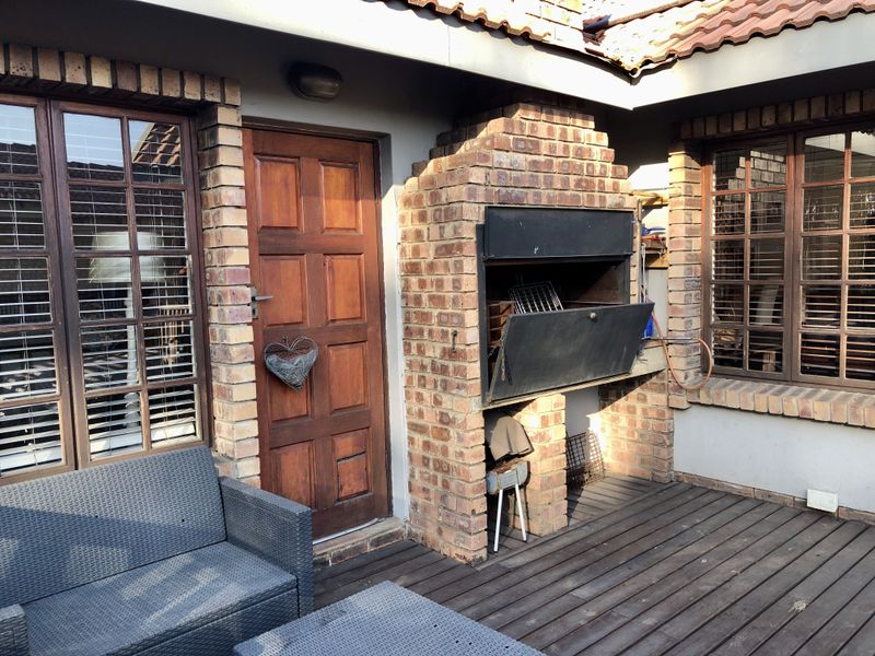 Freehold For Sale In Middelburg - Photo 2