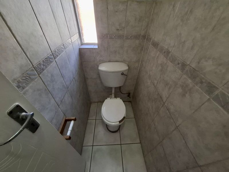 Completely Renovated Gem with Multiple Living Spaces - Photo 9