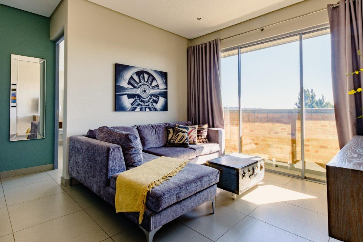 Stylish 2 bedroom apartment for sale in Brooklyn, - modern living in a prime locatiion - Photo 2