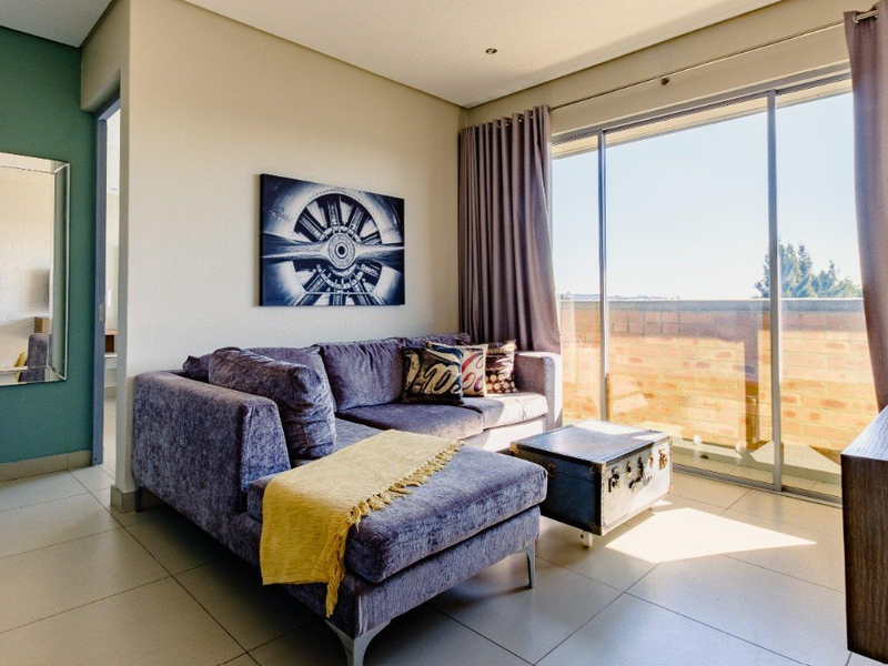 Stylish 2 bedroom apartment for sale in Brooklyn, - modern living in a prime locatiion - Photo 2