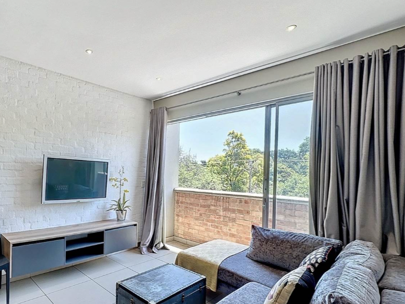 Stylish 2 bedroom apartment for sale in Brooklyn, - modern living in a prime locatiion - Photo 5