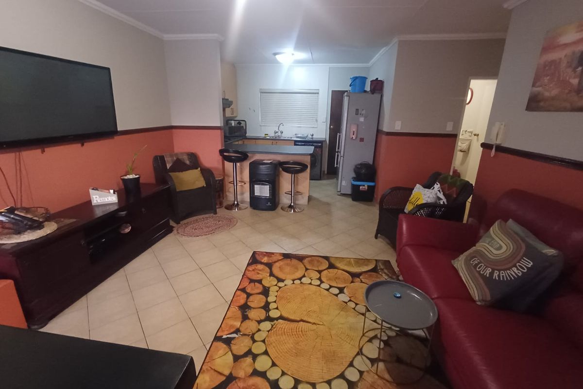 Stunning 2 bedroom in THE ARCHERS, DALPARK EXT 1,BRAKPAN - Photo 3
