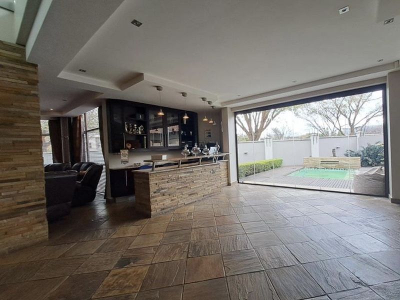 Spacious Living with Elegant Finishes in Cycad Estate, Polokwane - Photo 6