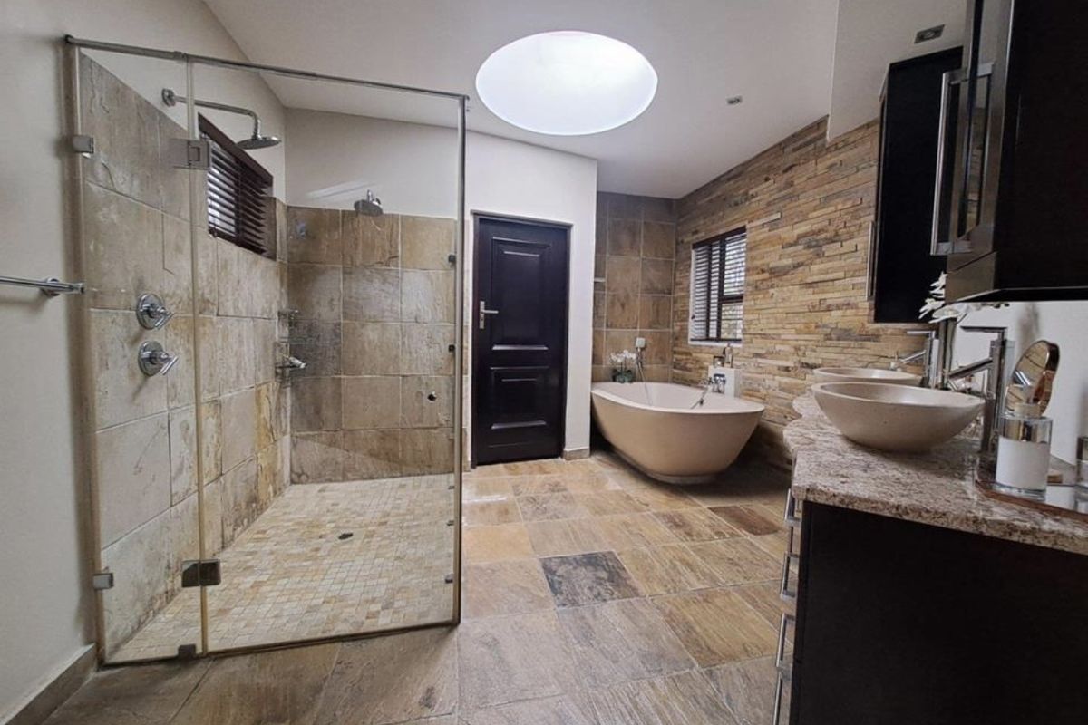 Spacious Living with Elegant Finishes in Cycad Estate, Polokwane - Photo 4