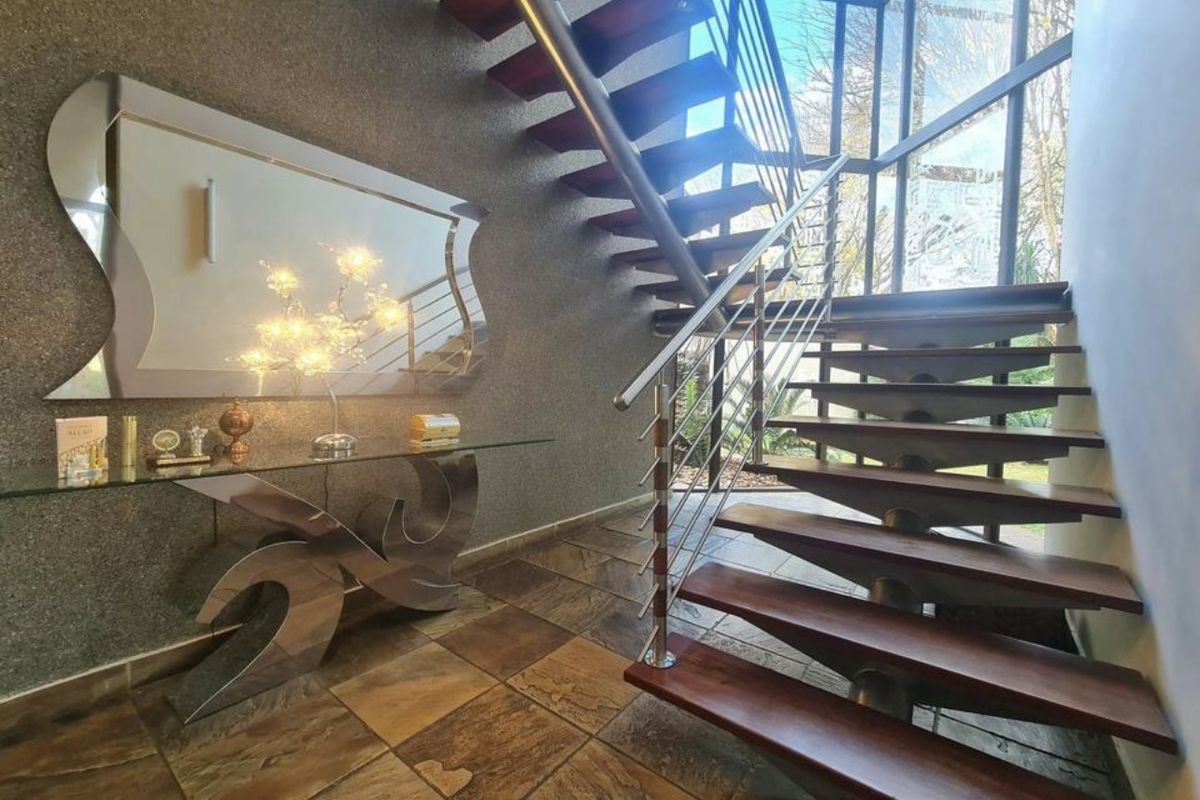 Spacious Living with Elegant Finishes in Cycad Estate, Polokwane - Photo 3