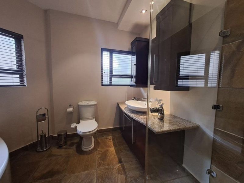 Spacious Living with Elegant Finishes in Cycad Estate, Polokwane - Photo 10