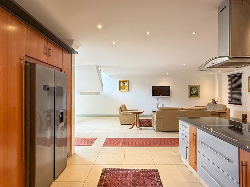 Stylish and Spacious Townhouse with Double Garage in Zimbali Coastal Resort - Photo 9