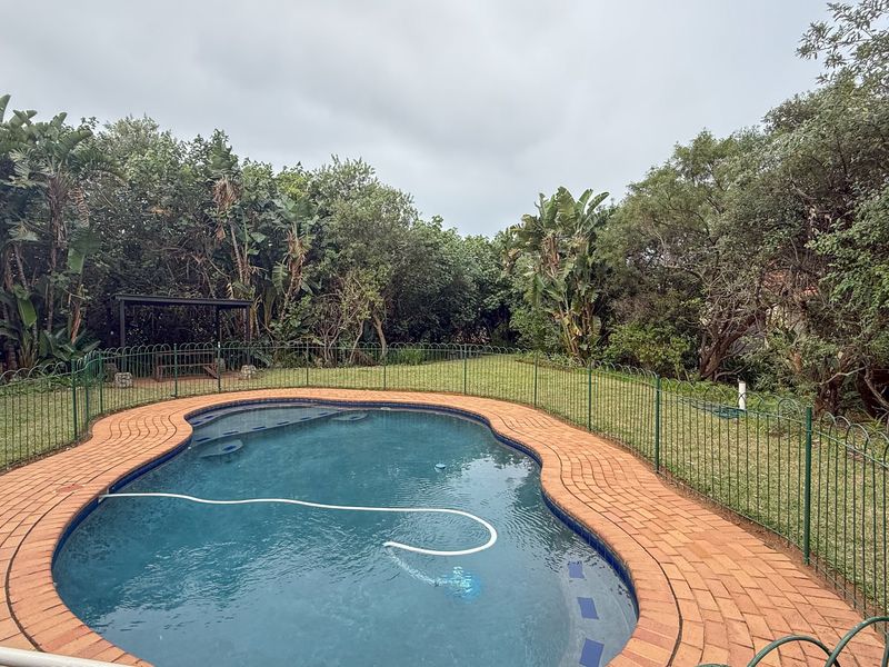 Stylish and Spacious Townhouse with Double Garage in Zimbali Coastal Resort - Photo 2