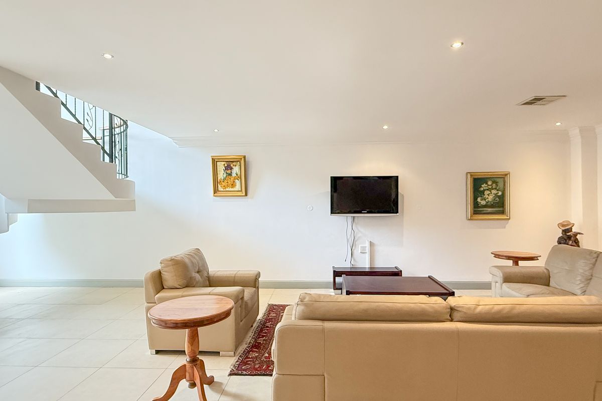 Stylish and Spacious Townhouse with Double Garage in Zimbali Coastal Resort - Photo 3