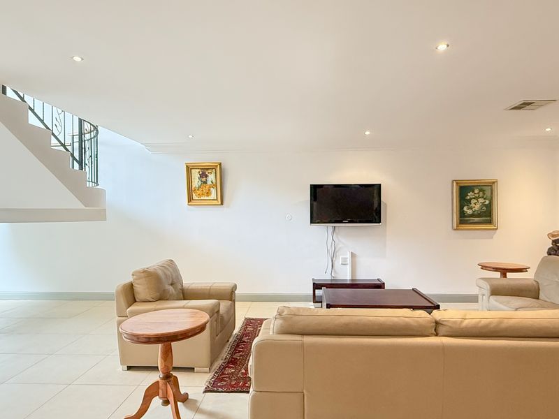 Stylish and Spacious Townhouse with Double Garage in Zimbali Coastal Resort - Photo 3