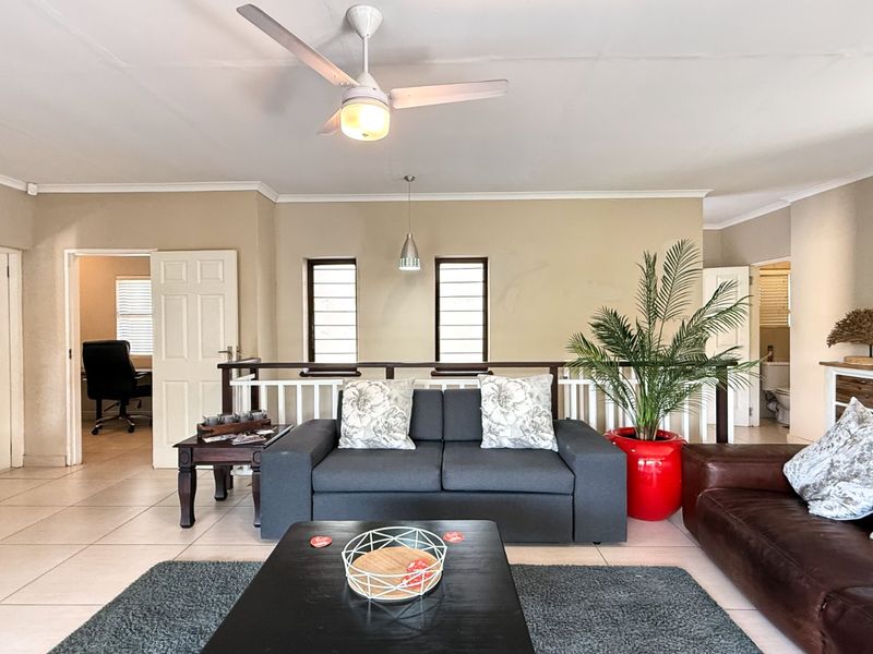 Elegant Dual-Living Coastal Retreat in Prime Ballito Location - Photo 6