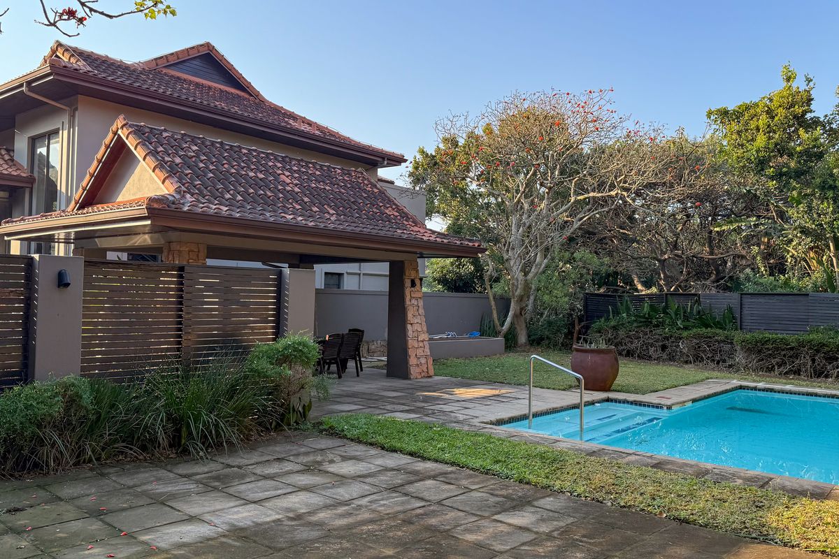 Freestanding Lakeside Townhouse in Zimbali - Photo 3