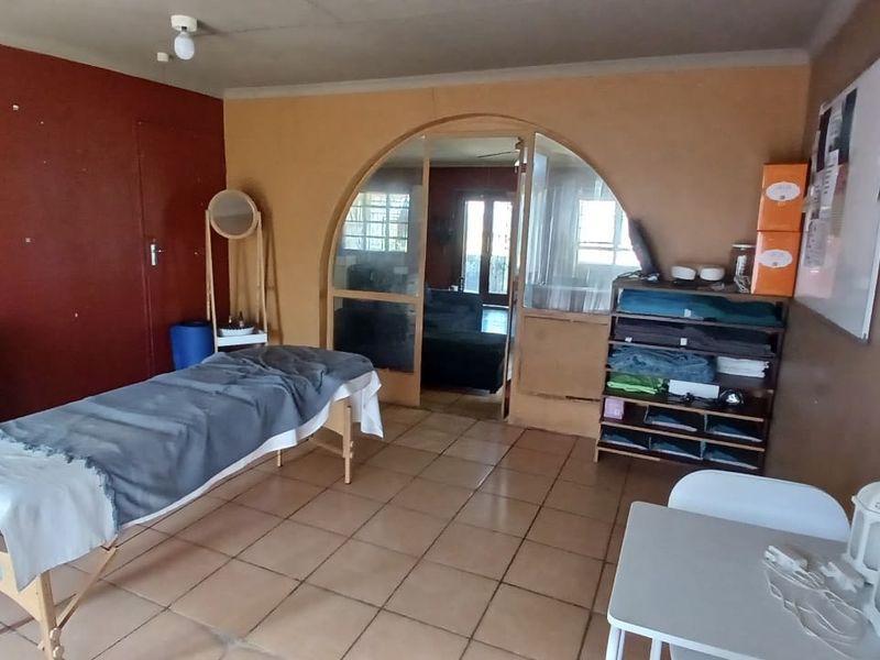 Versatile Property Ideal for Business, Living & Farming - Photo 4