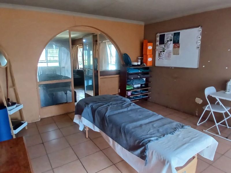 Versatile Property Ideal for Business, Living & Farming - Photo 3