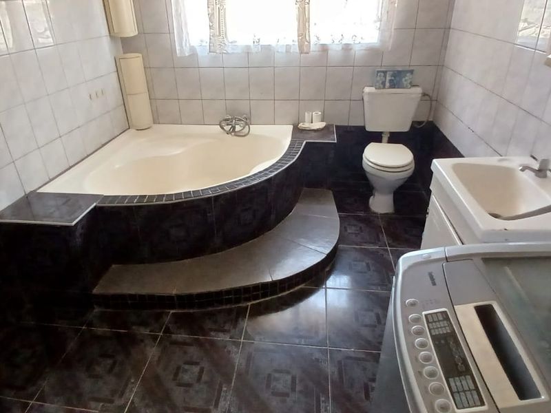 Versatile Property Ideal for Business, Living & Farming - Photo 10