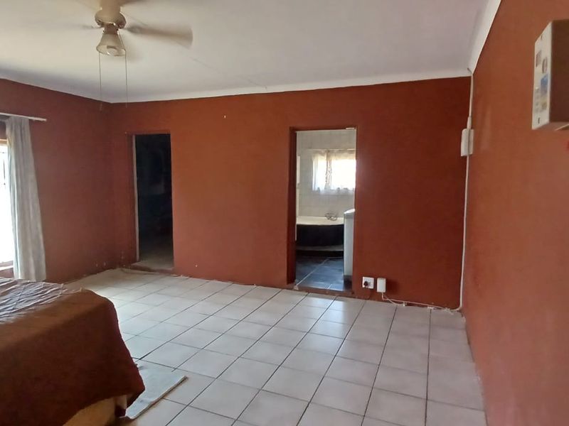 Versatile Property Ideal for Business, Living & Farming - Photo 8