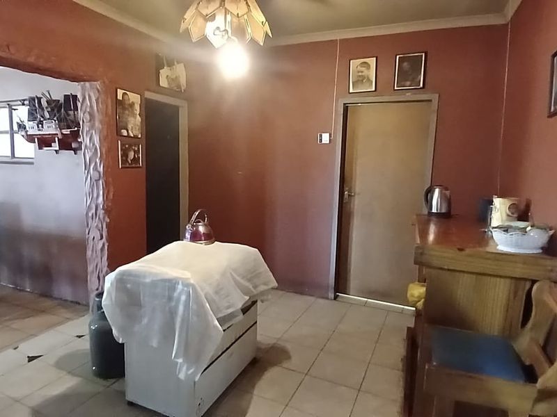 Versatile Property Ideal for Business, Living & Farming - Photo 7