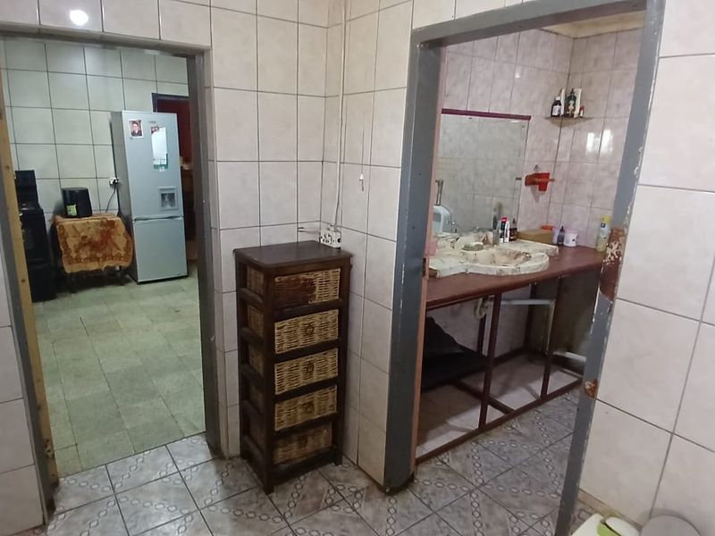 Versatile Property Ideal for Business, Living & Farming - Photo 6