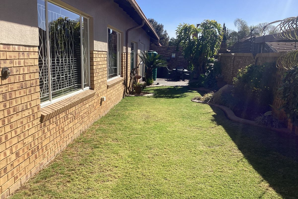 Safe and secure complex in reyno ridge. - Photo 2