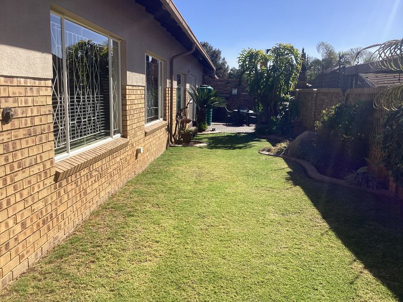 Safe and secure complex in reyno ridge. - Photo 2