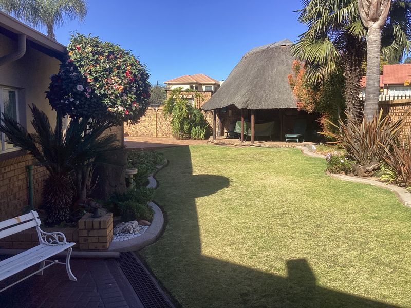 Safe and secure complex in reyno ridge. - Photo 7