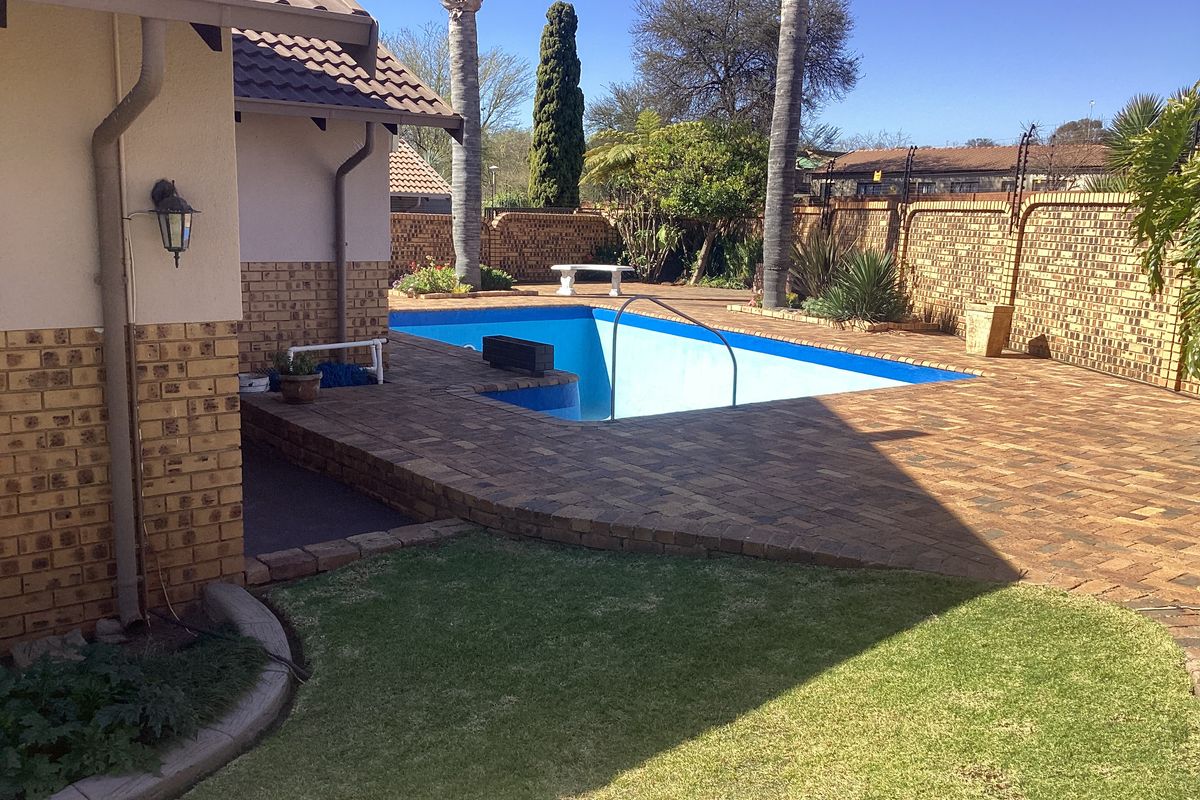 Safe and secure complex in reyno ridge. - Photo 4