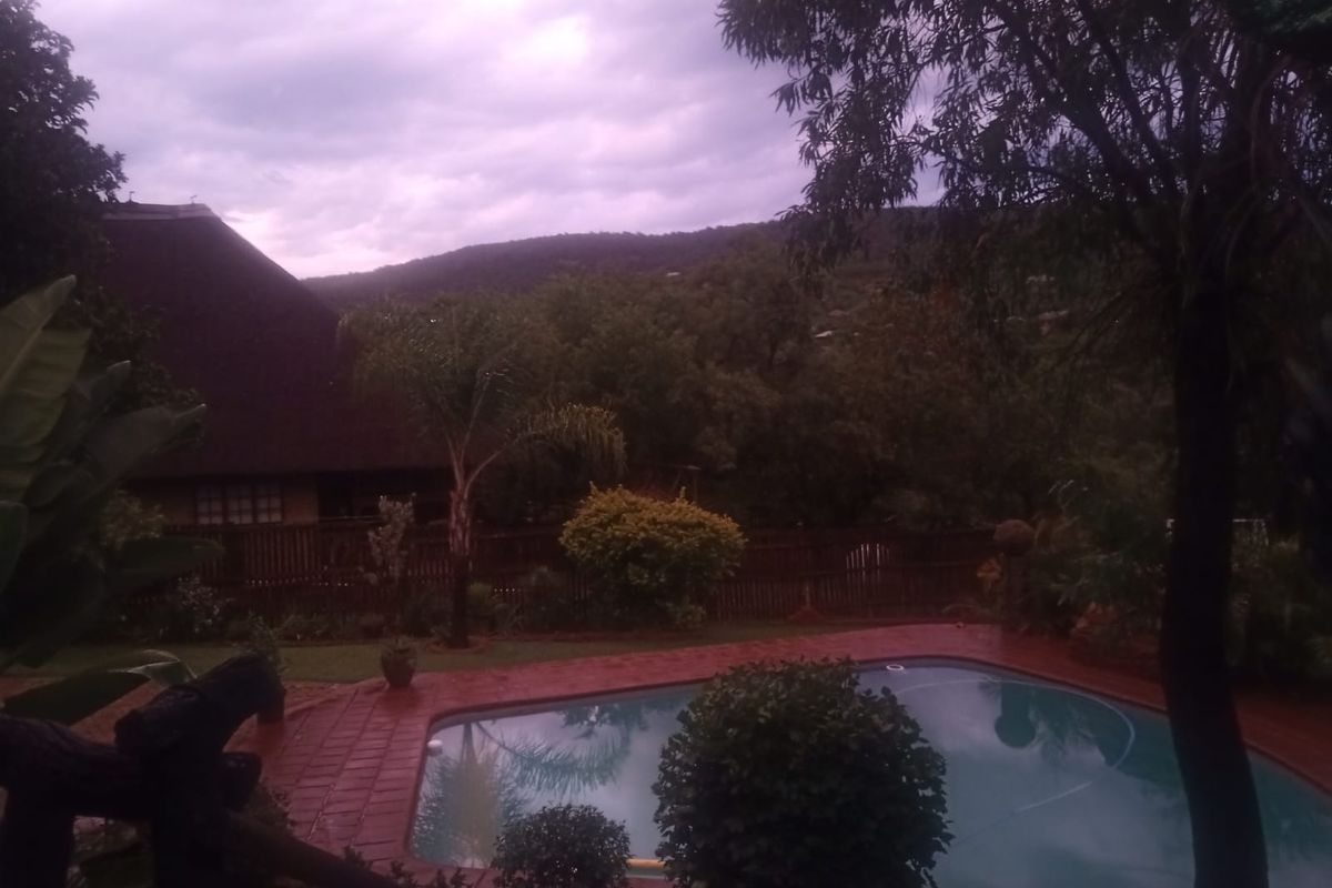 3-for-the-Price-of-1 Bushveld Retreat – Kranspoort Vakansiedorp - Photo 2