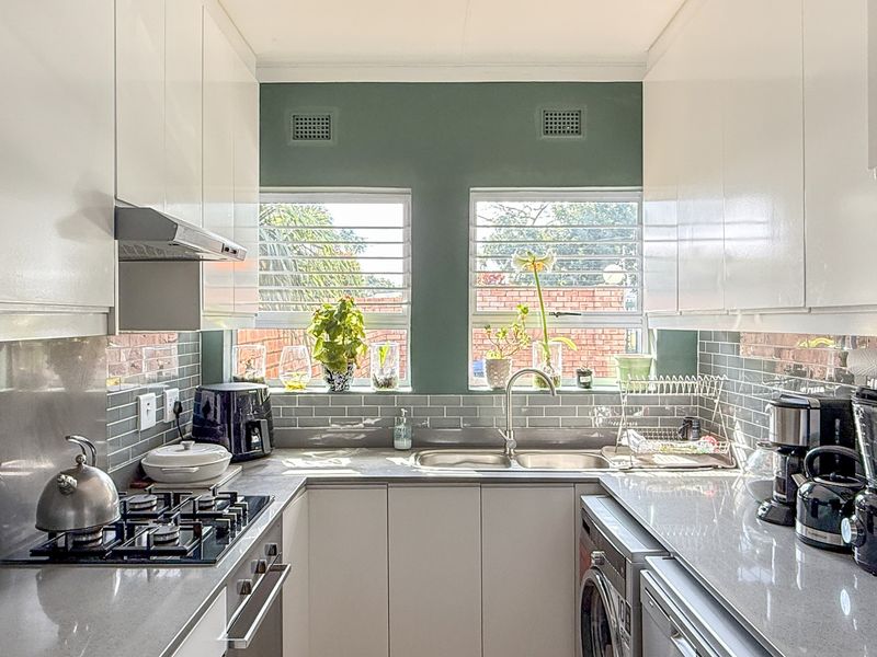 Stylish 3-Bedroom Townhouse in the Heart of Ballito - Photo 4