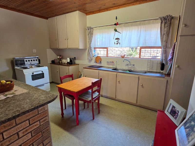 3 BEDROOM HOUSE FOR SALE - Photo 6