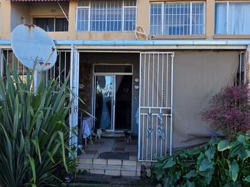 DO YOU WANT YOUR OWN LITTLE GETAWAY AT THE VAALDAM WITH RIVER ACCESS? - Photo 2