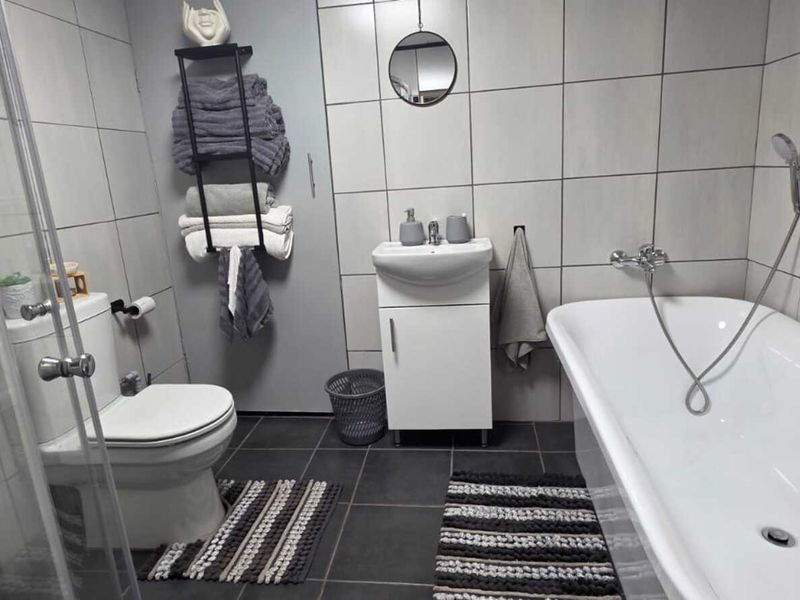 DO YOU WANT YOUR OWN LITTLE GETAWAY AT THE VAALDAM WITH RIVER ACCESS? - Photo 8