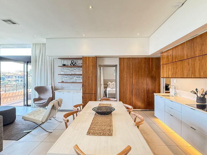 Penthouse Living at Its Finest - Photo 4