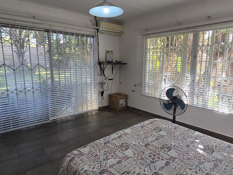 6 Bedroom House For Sale in Bendor - Photo 9