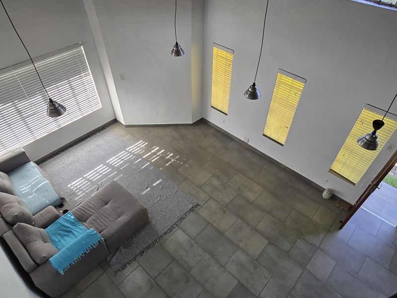 6 Bedroom House For Sale in Bendor - Photo 8