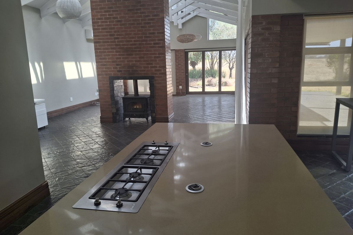 4-Bedroom Home with Fairway Views – Serengeti Lifestyle Estates - Photo 5