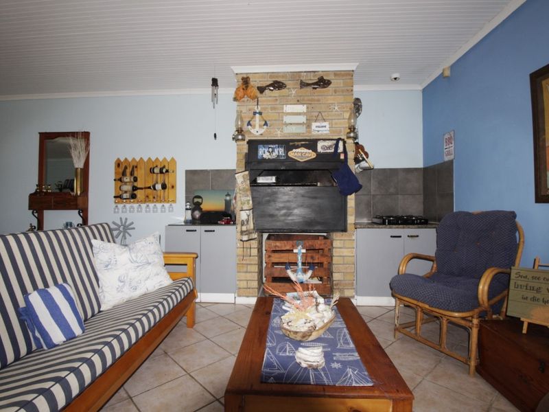 3 BEDROOM HOUSE IN WAVECREST - Photo 9