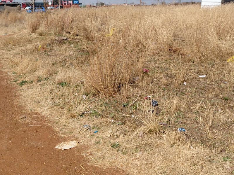 437square meter serviced stand for sale , Sebokeng - Photo 5