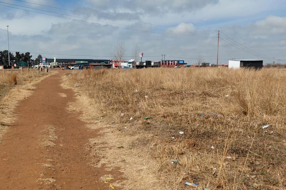 437square meter serviced stand for sale , Sebokeng - Photo 4