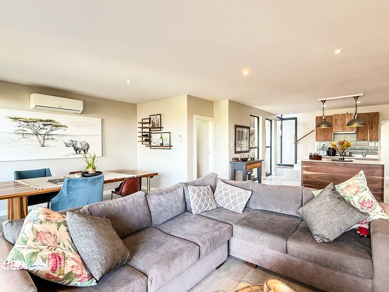 Immaculate 3 Bedroom Townhouse in Simbithi Eco Estate  Live the North Coast Lifestyle - Photo 4