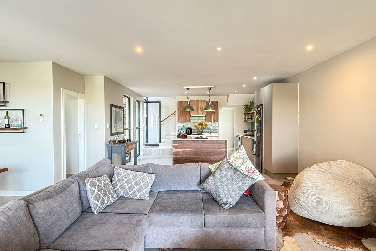 Immaculate 3 Bedroom Townhouse in Simbithi Eco Estate  Live the North Coast Lifestyle - Photo 5