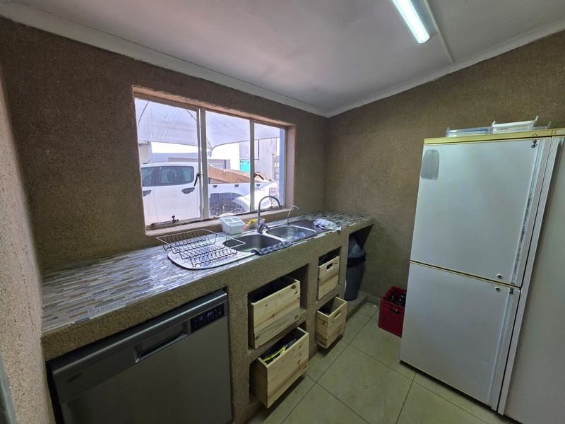 Beautiful Home for Sale in Sasolburg – With Bonus 2-Bedroom Flat! - Photo 7