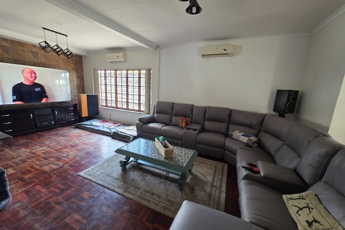 Beautiful Home for Sale in Sasolburg – With Bonus 2-Bedroom Flat! - Photo 3