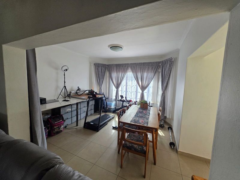 Beautiful Home for Sale in Sasolburg – With Bonus 2-Bedroom Flat! - Photo 4