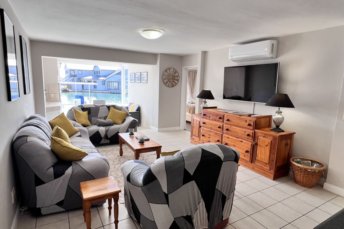 Ground Floor Canal Front Apartment - Marina Martinique - Photo 4